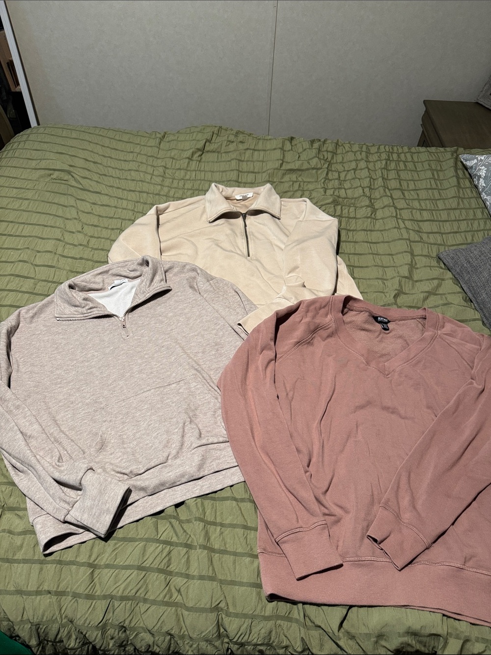 Pullover sweatshirt bundle